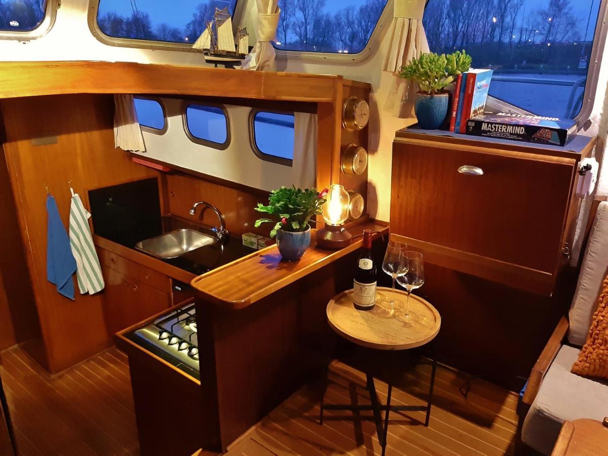 Motor Yacht Almaz Hotel Amszterdam Kültér fotó